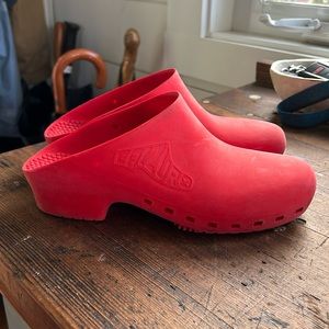 Calzuro Classic with holes clogs - 38-39 red